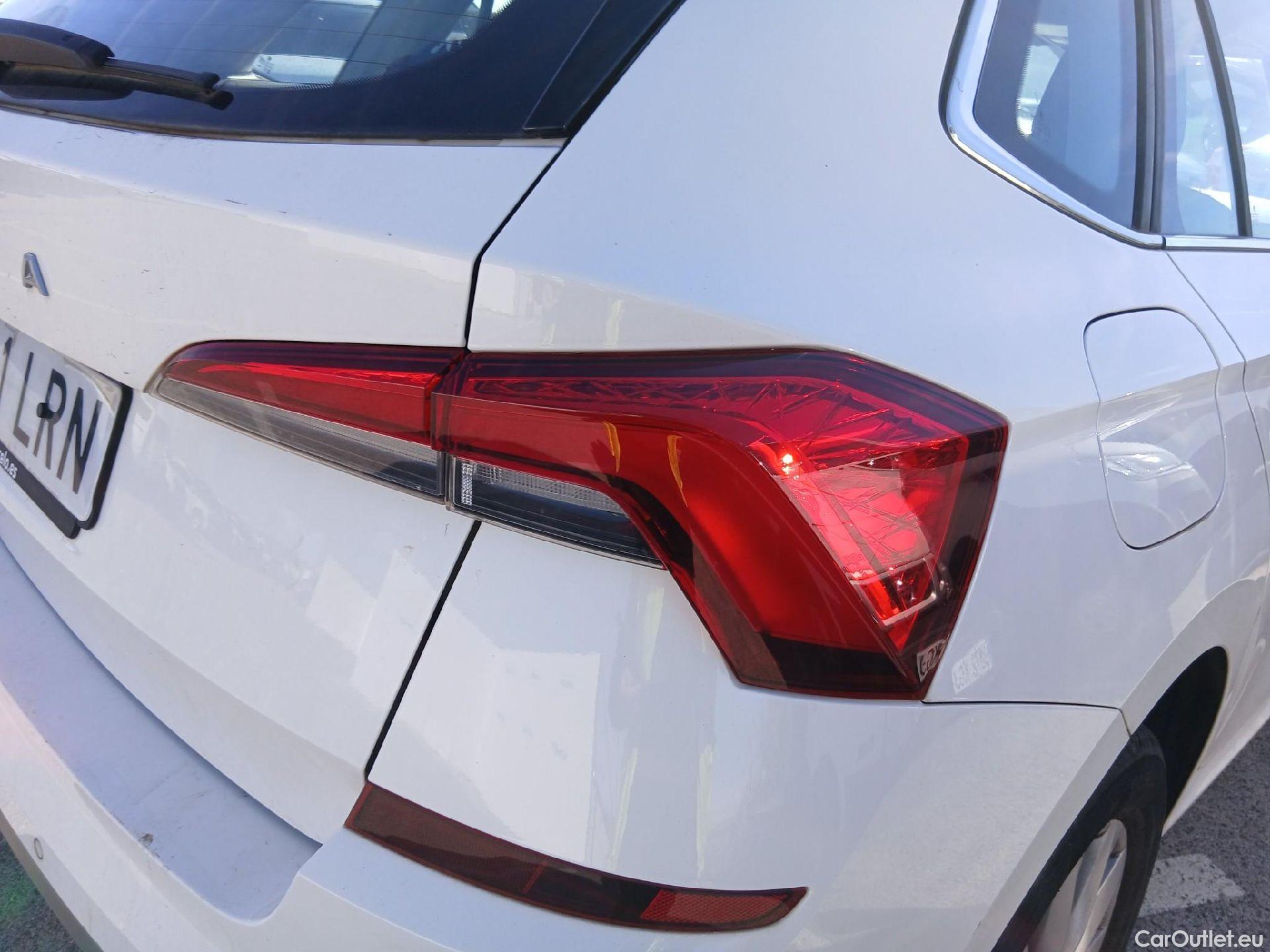  Skoda  KAMIQ SKODA  1.0 TSI 81kW (110CV) DSG Ambition (CX) #32