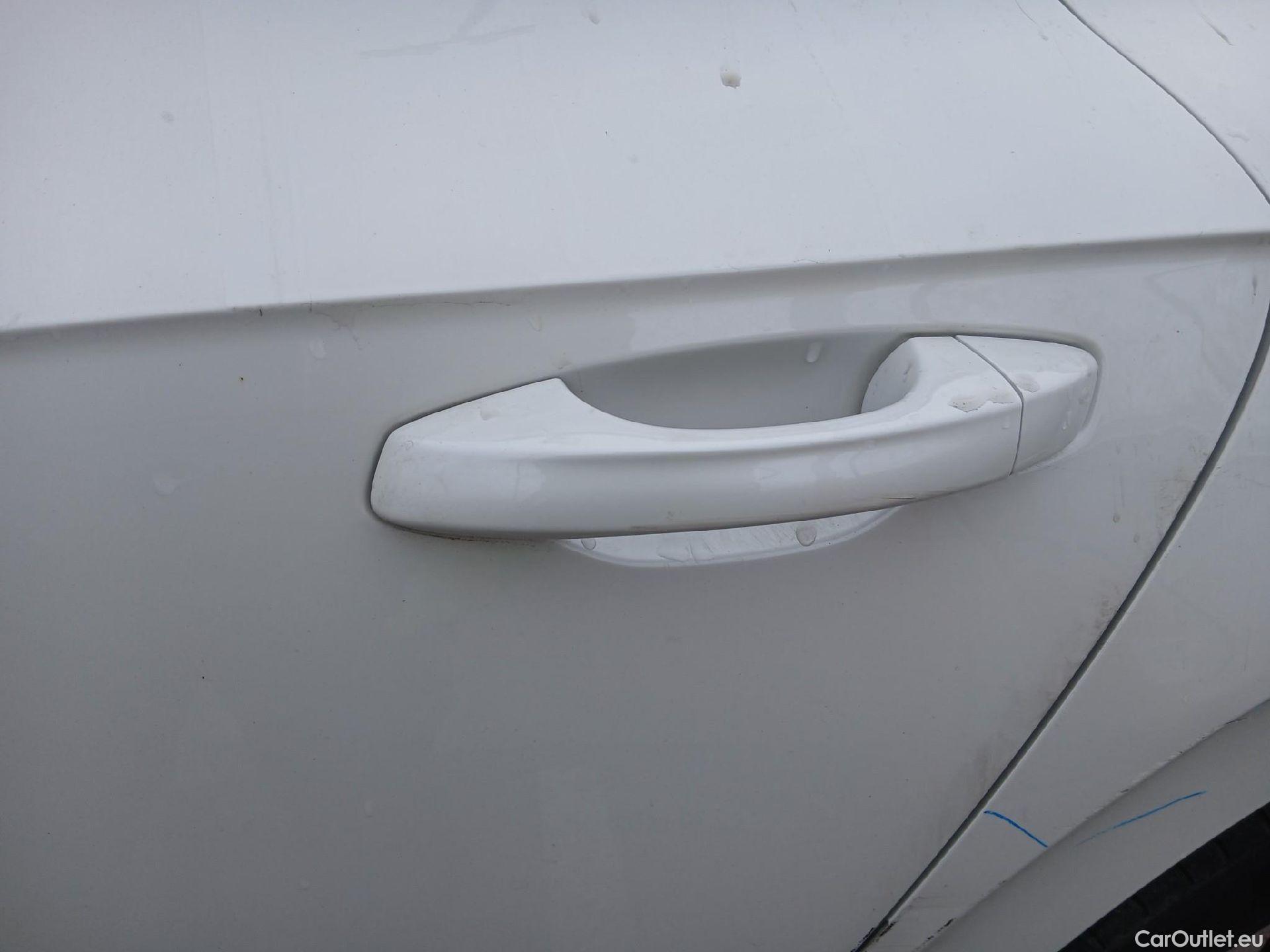  Volkswagen  Arteon VOLKSWAGEN  / 2020 / 5P / berlina con portón R-Line 2.0 TDI 147kW (200CV) DSG #19