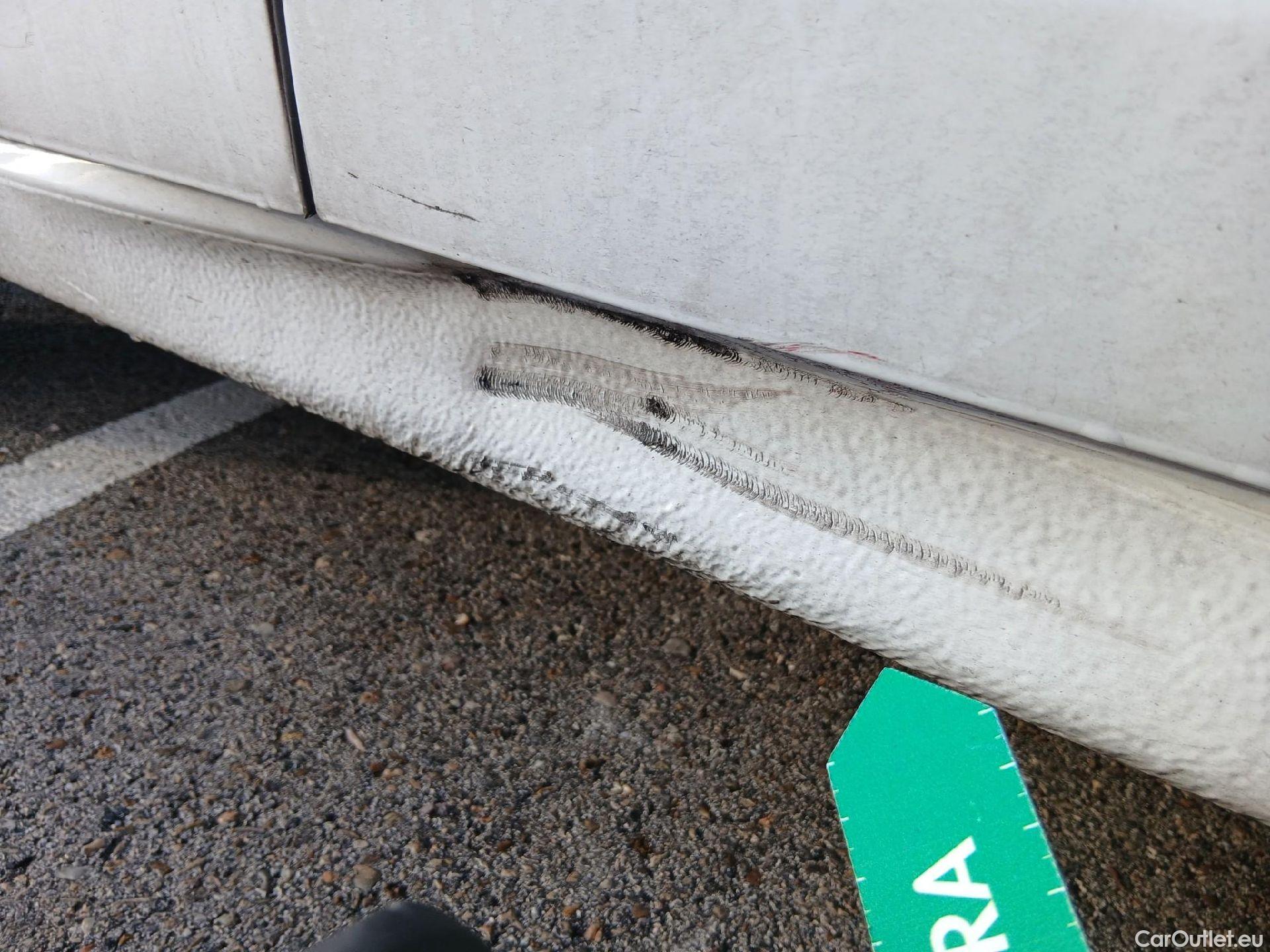  Volkswagen  Golf  VOLKSWAGEN / 2020 / 5P / berlina con portón Life 1.0 eTSI 81kW (110CV) DSG #29