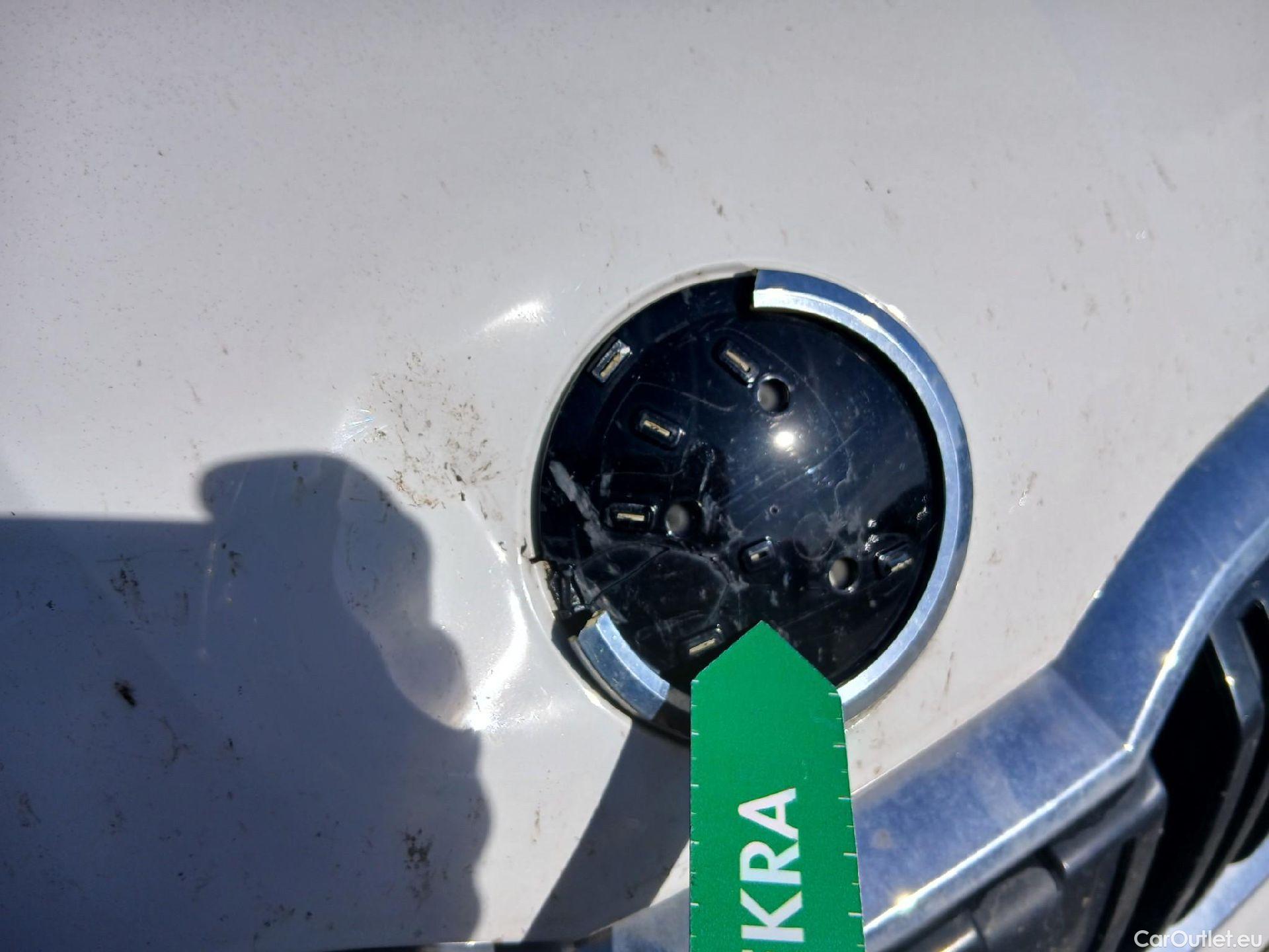  Skoda  KAMIQ SKODA  1.0 TSI 81kW (110CV) DSG Ambition (CX) #6