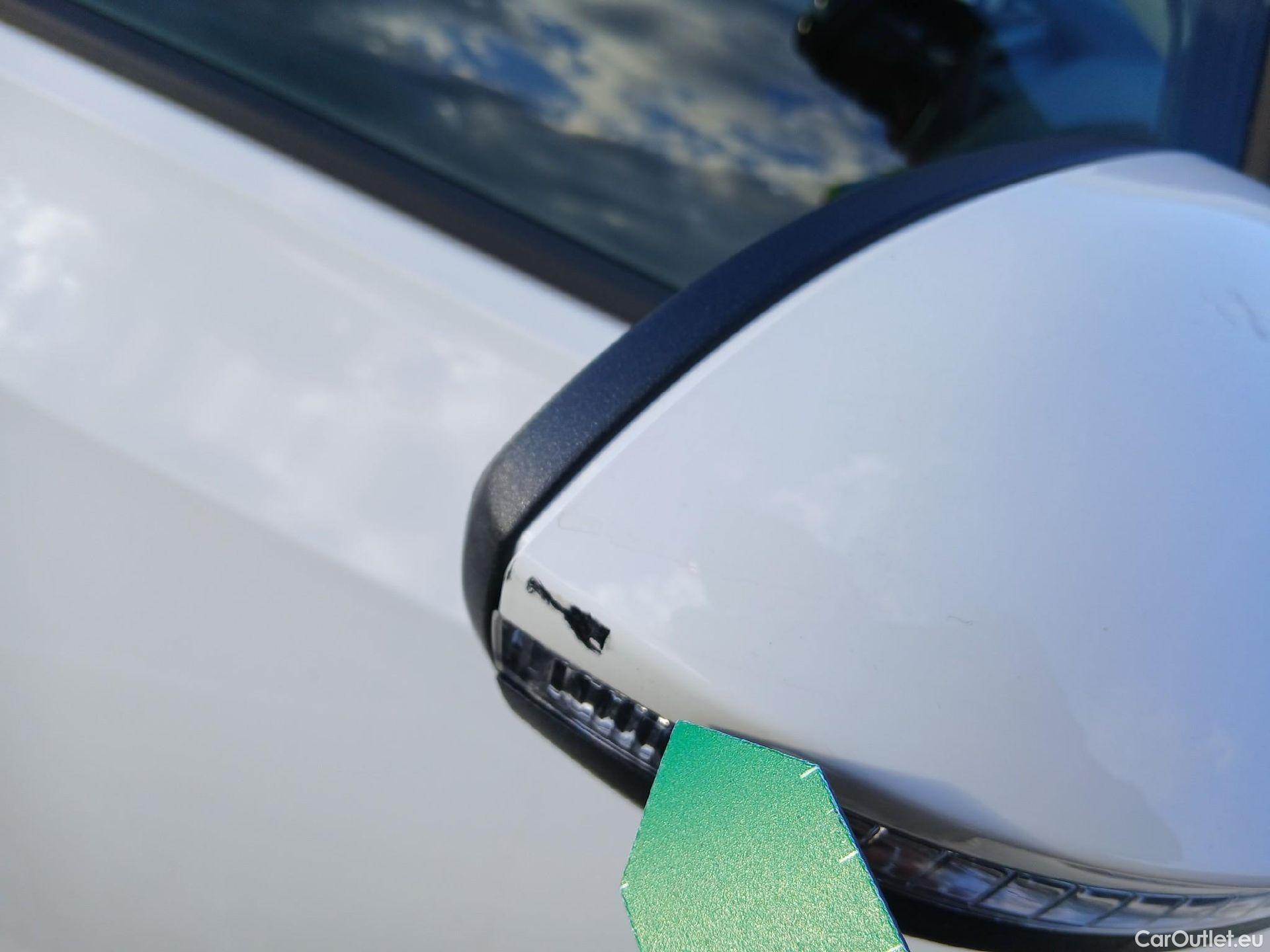  Volkswagen  Golf  VOLKSWAGEN / 2020 / 5P / berlina con portón Life 1.0 eTSI 81kW (110CV) DSG #30