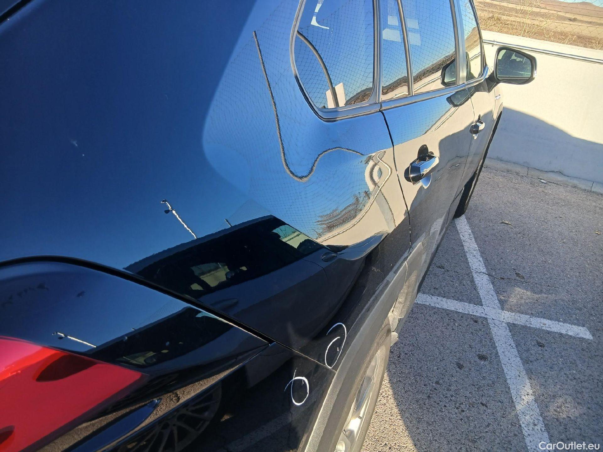  Toyota  RAV4 TOYOTA  / 2018 / 5P / todoterreno 2.5l 220H Advance #37