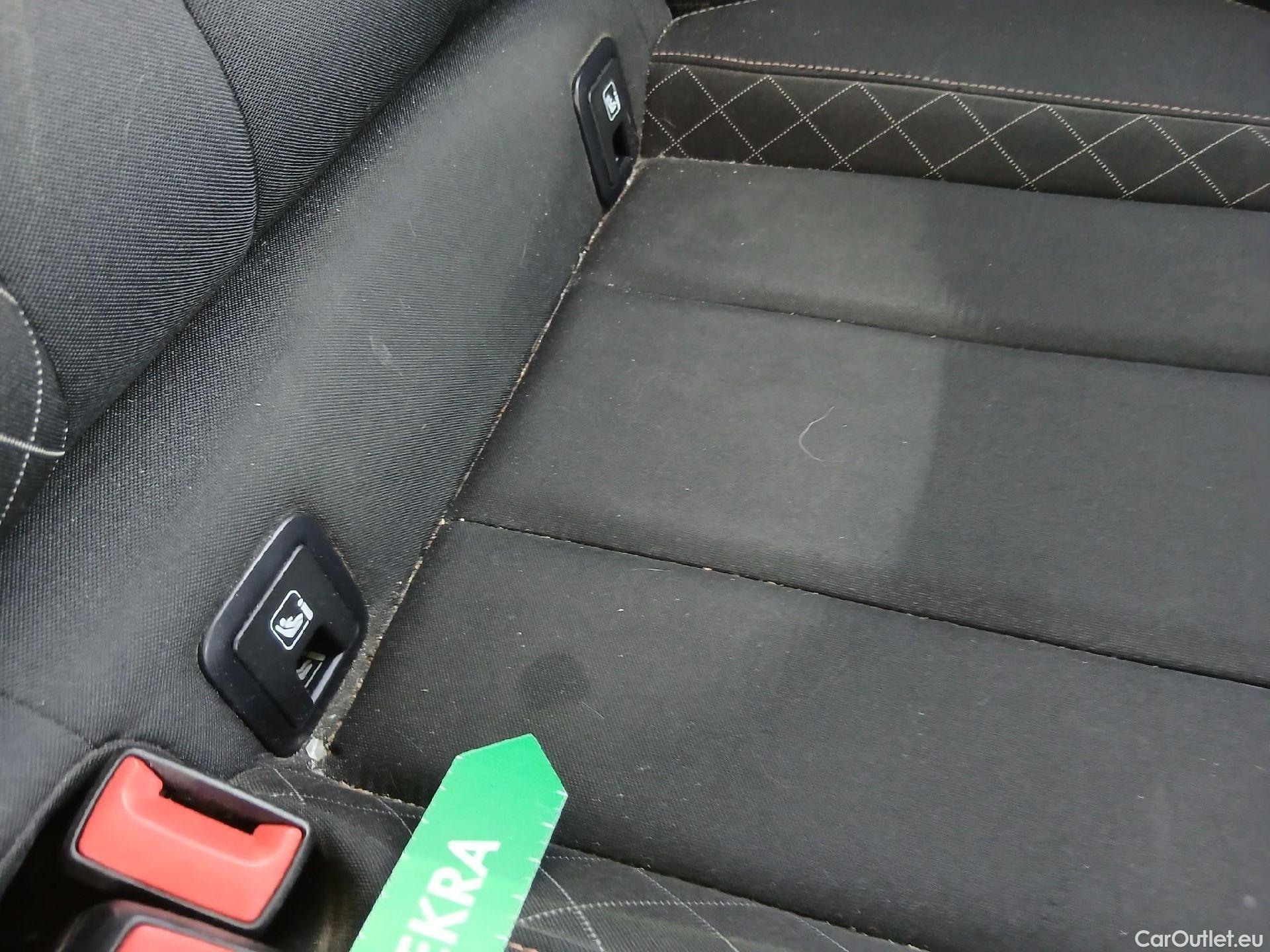  Skoda  KAMIQ SKODA  1.0 TSI 81kW (110CV) DSG Ambition (CX) #48