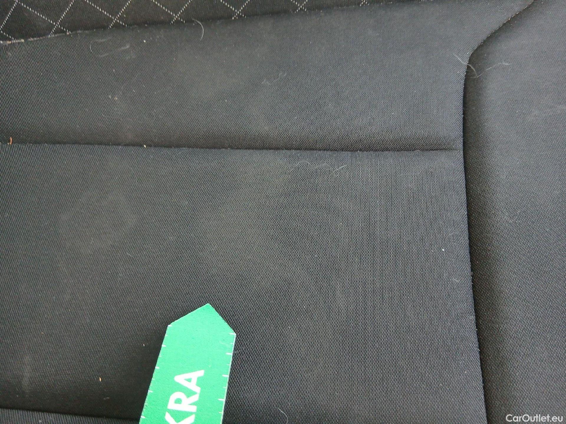  Skoda  KAMIQ SKODA  1.0 TSI 81kW (110CV) DSG Ambition (CX) #47