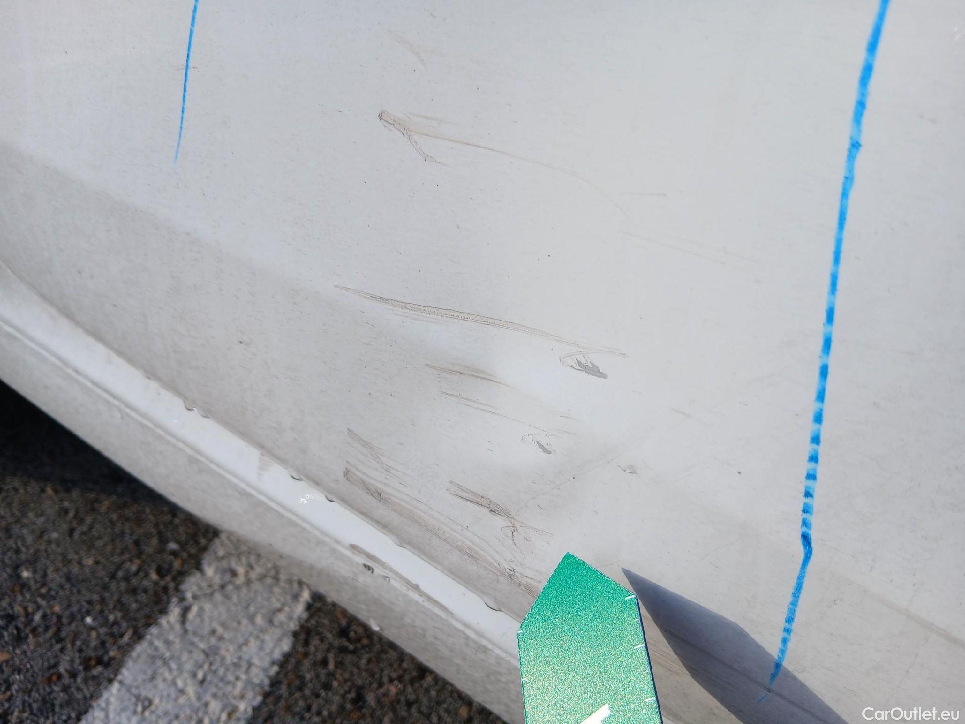  Volkswagen  Golf  VOLKSWAGEN / 2020 / 5P / berlina con portón Life 1.0 eTSI 81kW (110CV) DSG #26