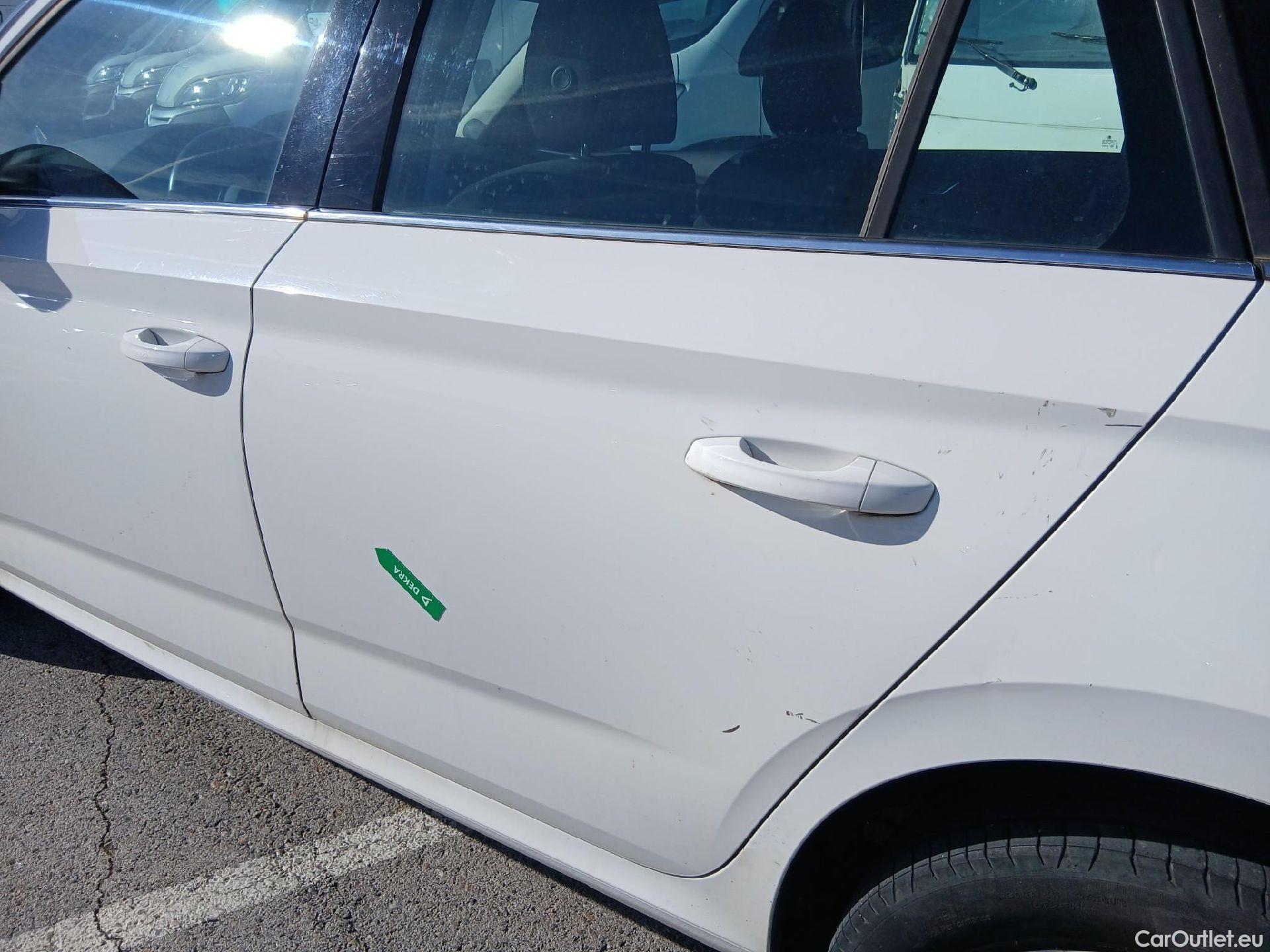  Skoda  KAMIQ SKODA  1.0 TSI 81kW (110CV) DSG Ambition (CX) #19