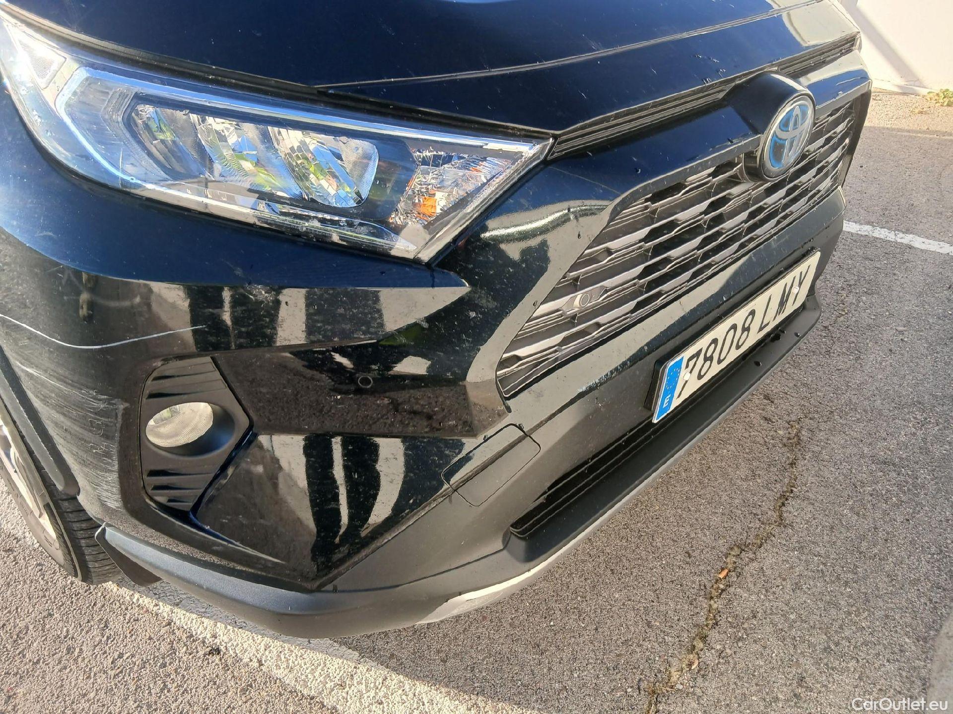  Toyota  RAV4 TOYOTA  / 2018 / 5P / todoterreno 2.5l 220H Advance #18