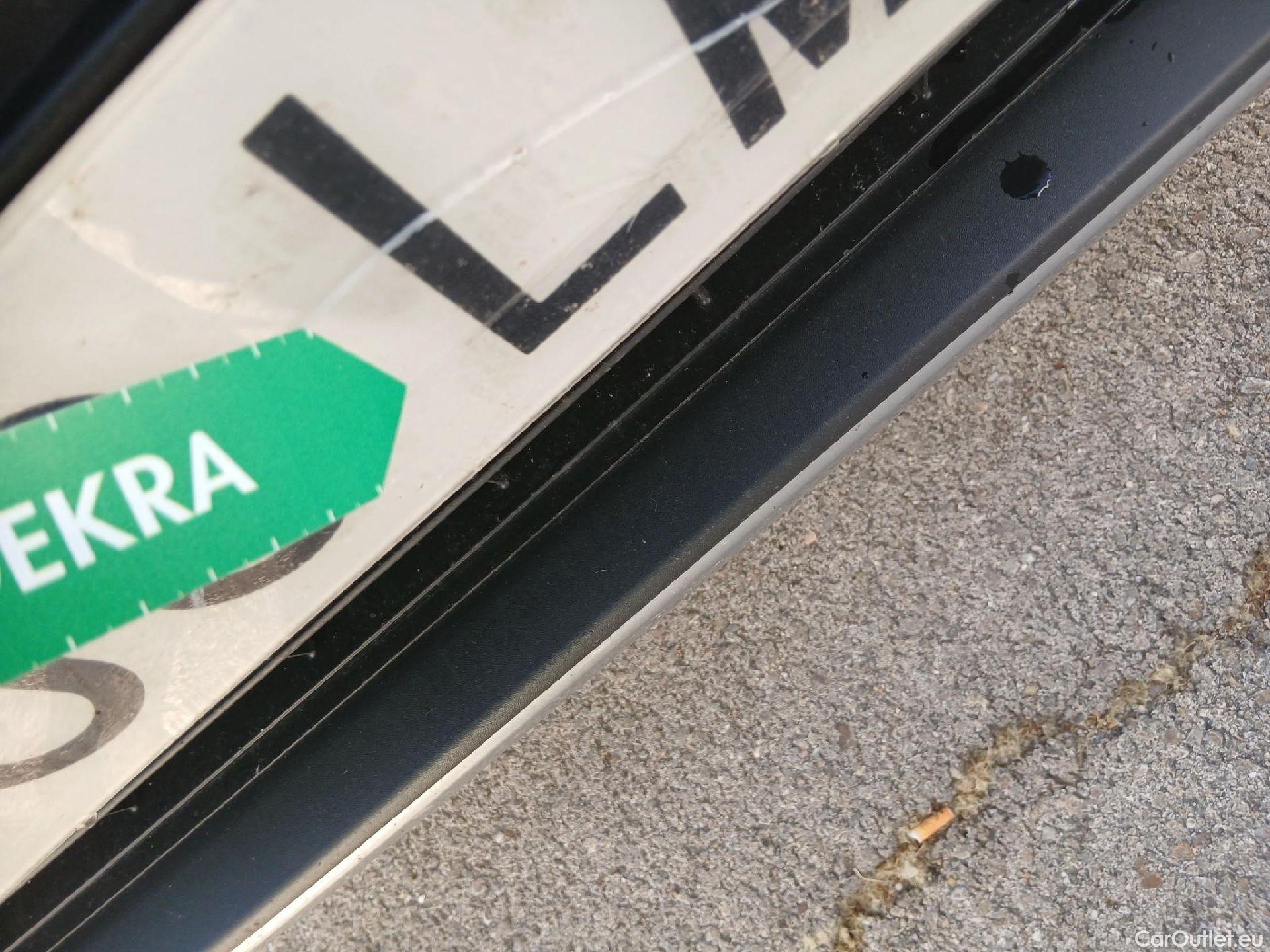  Toyota  RAV4 TOYOTA  / 2018 / 5P / todoterreno 2.5l 220H Advance #20