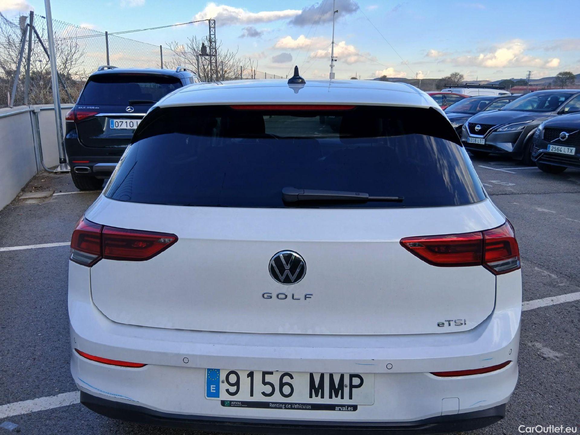  Volkswagen  Golf  VOLKSWAGEN / 2020 / 5P / berlina con portón Life 1.0 eTSI 81kW (110CV) DSG #14