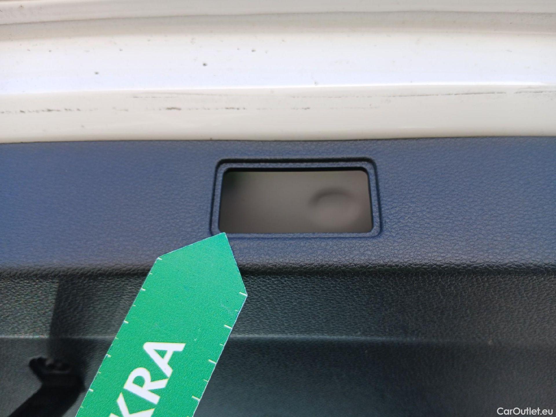  Skoda  KAMIQ SKODA  1.0 TSI 81kW (110CV) DSG Ambition (CX) #30