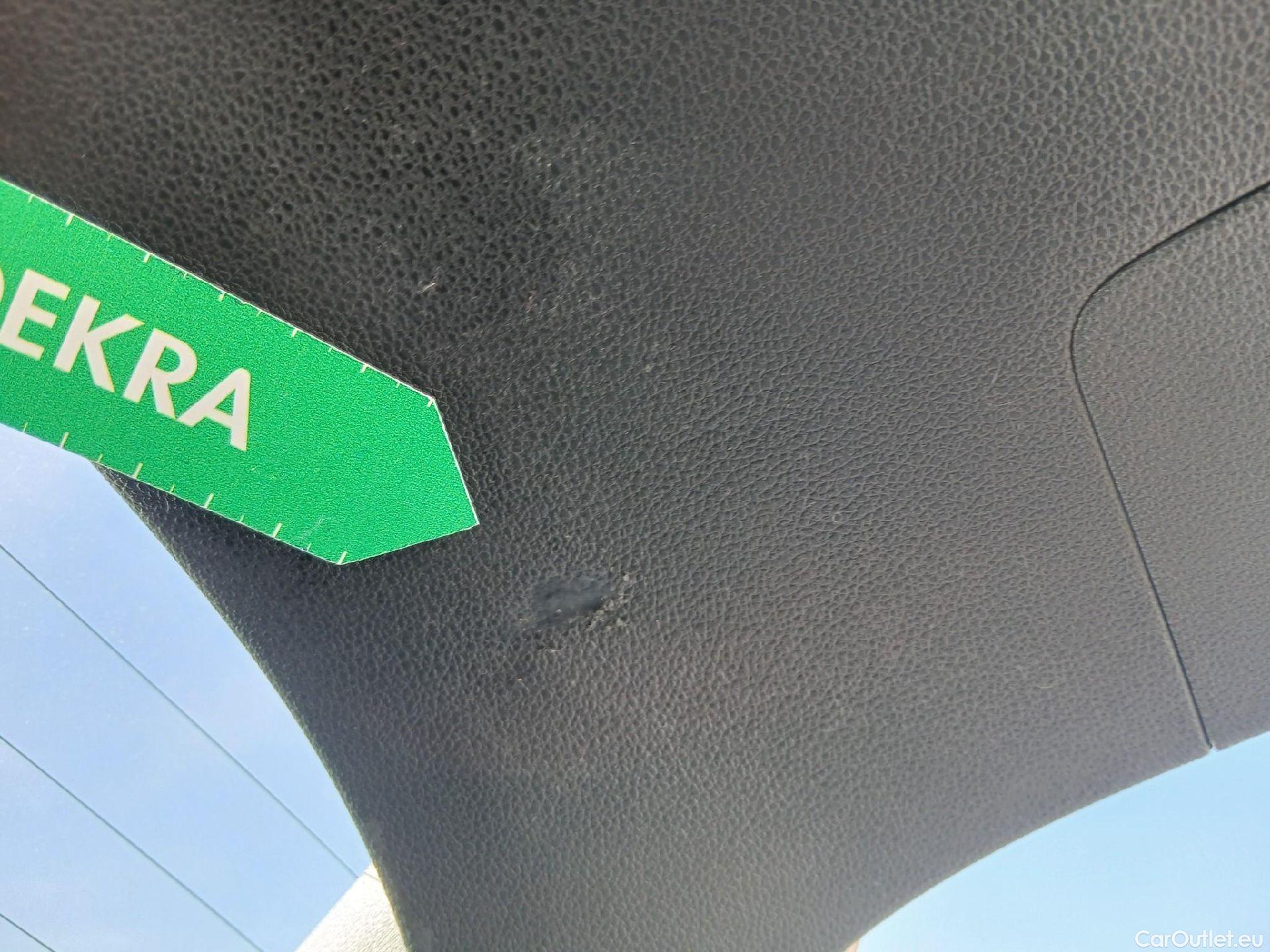  Skoda  KAMIQ SKODA  1.0 TSI 81kW (110CV) DSG Ambition (CX) #28