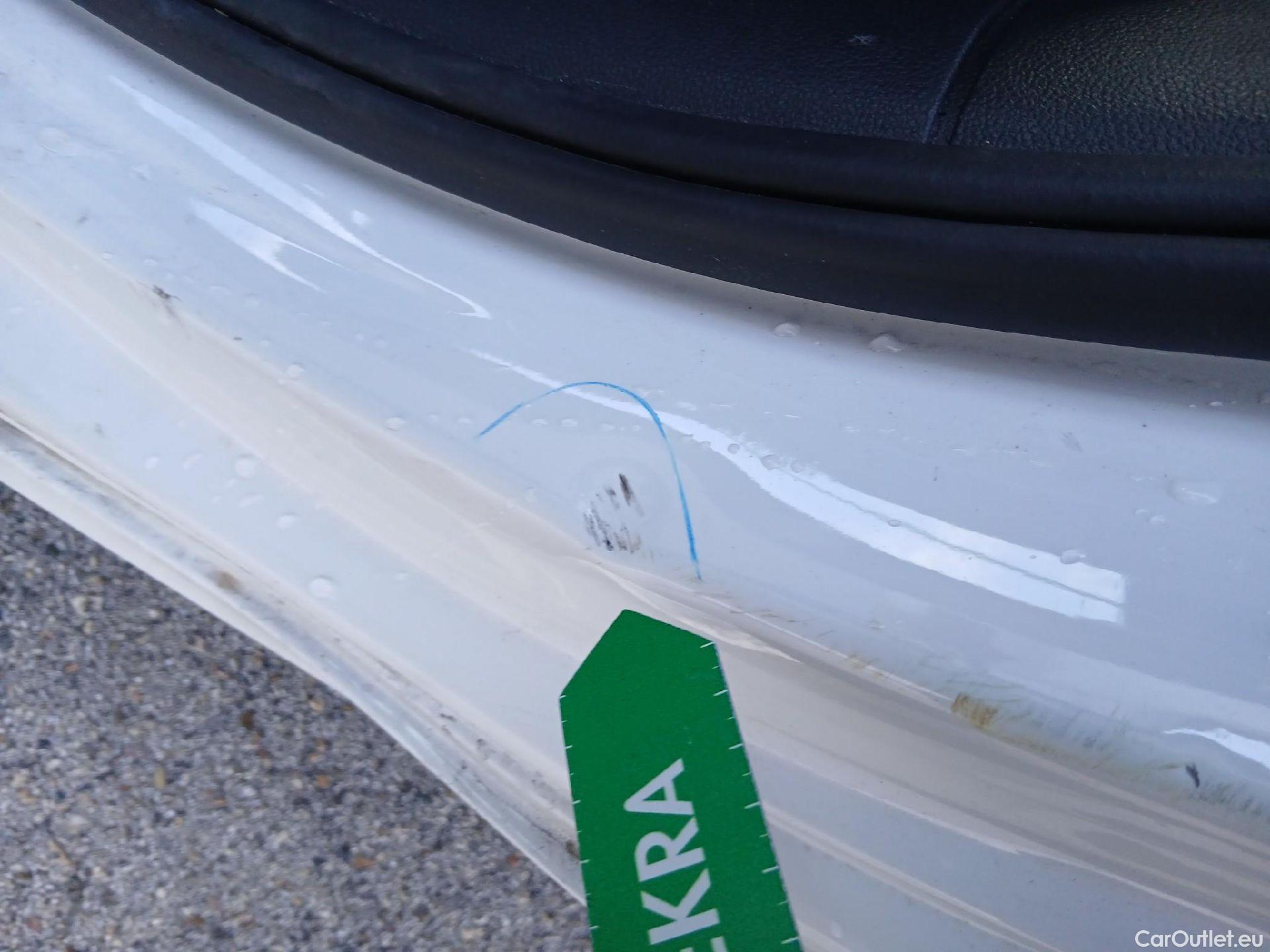  Volkswagen  Golf  VOLKSWAGEN / 2020 / 5P / berlina con portón Life 1.0 eTSI 81kW (110CV) DSG #11