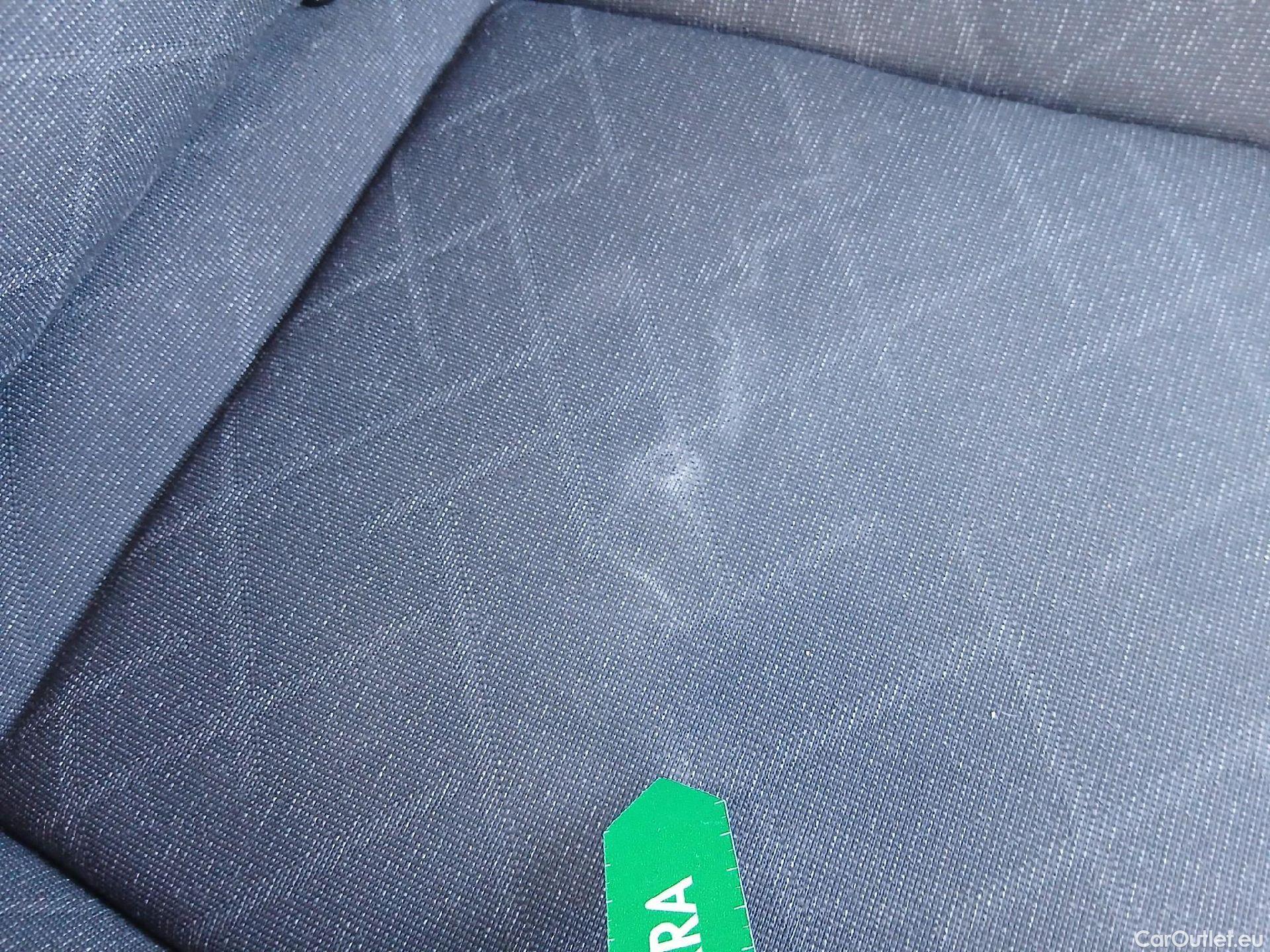  Volkswagen  Golf  VOLKSWAGEN / 2020 / 5P / berlina con portón Life 1.0 eTSI 81kW (110CV) DSG #33