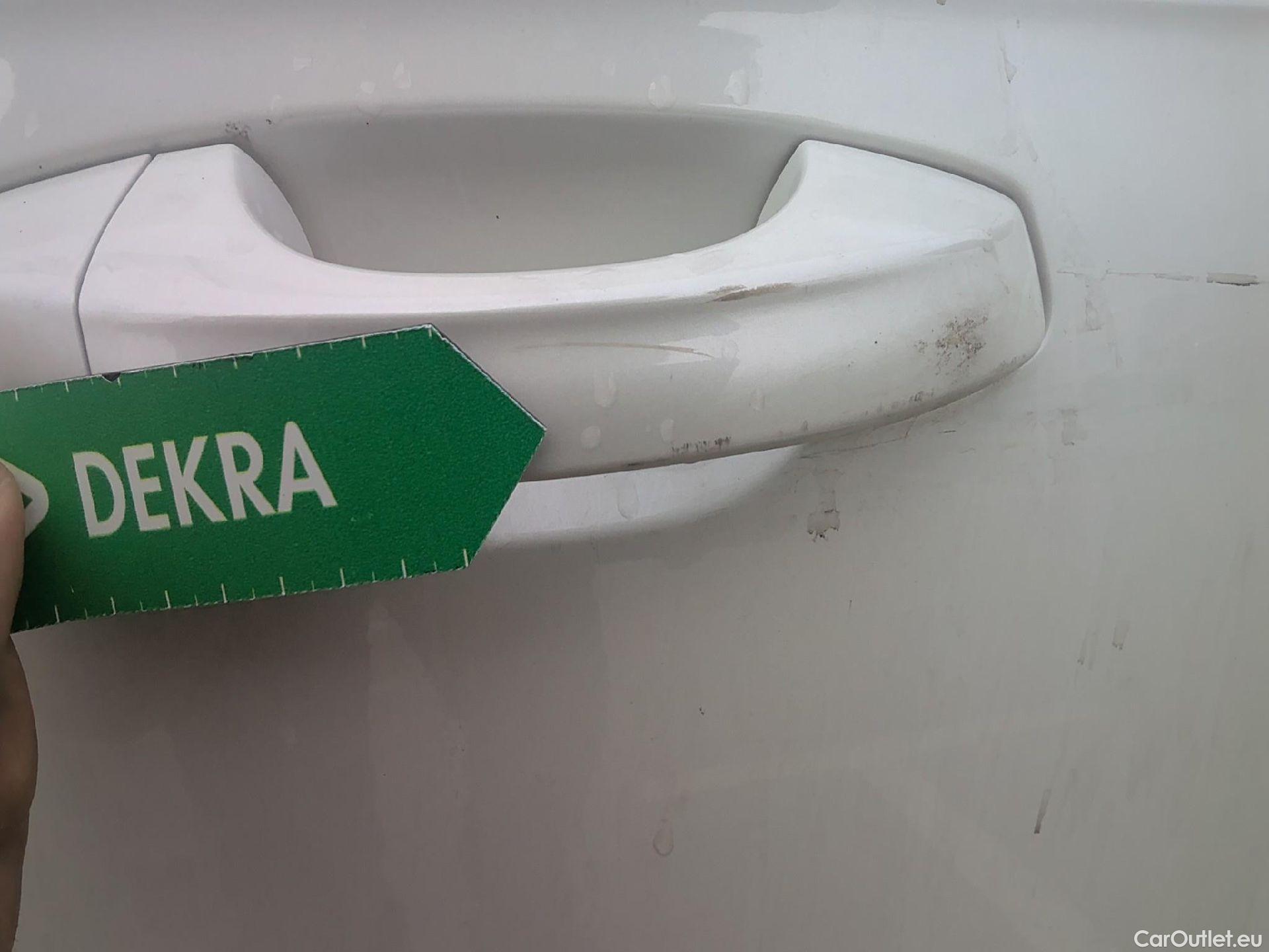  Volkswagen  Arteon VOLKSWAGEN  / 2020 / 5P / berlina con portón R-Line 2.0 TDI 147kW (200CV) DSG #63