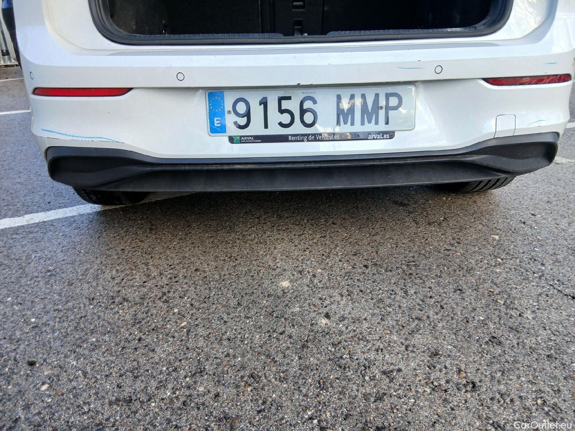  Volkswagen  Golf  VOLKSWAGEN / 2020 / 5P / berlina con portón Life 1.0 eTSI 81kW (110CV) DSG #17