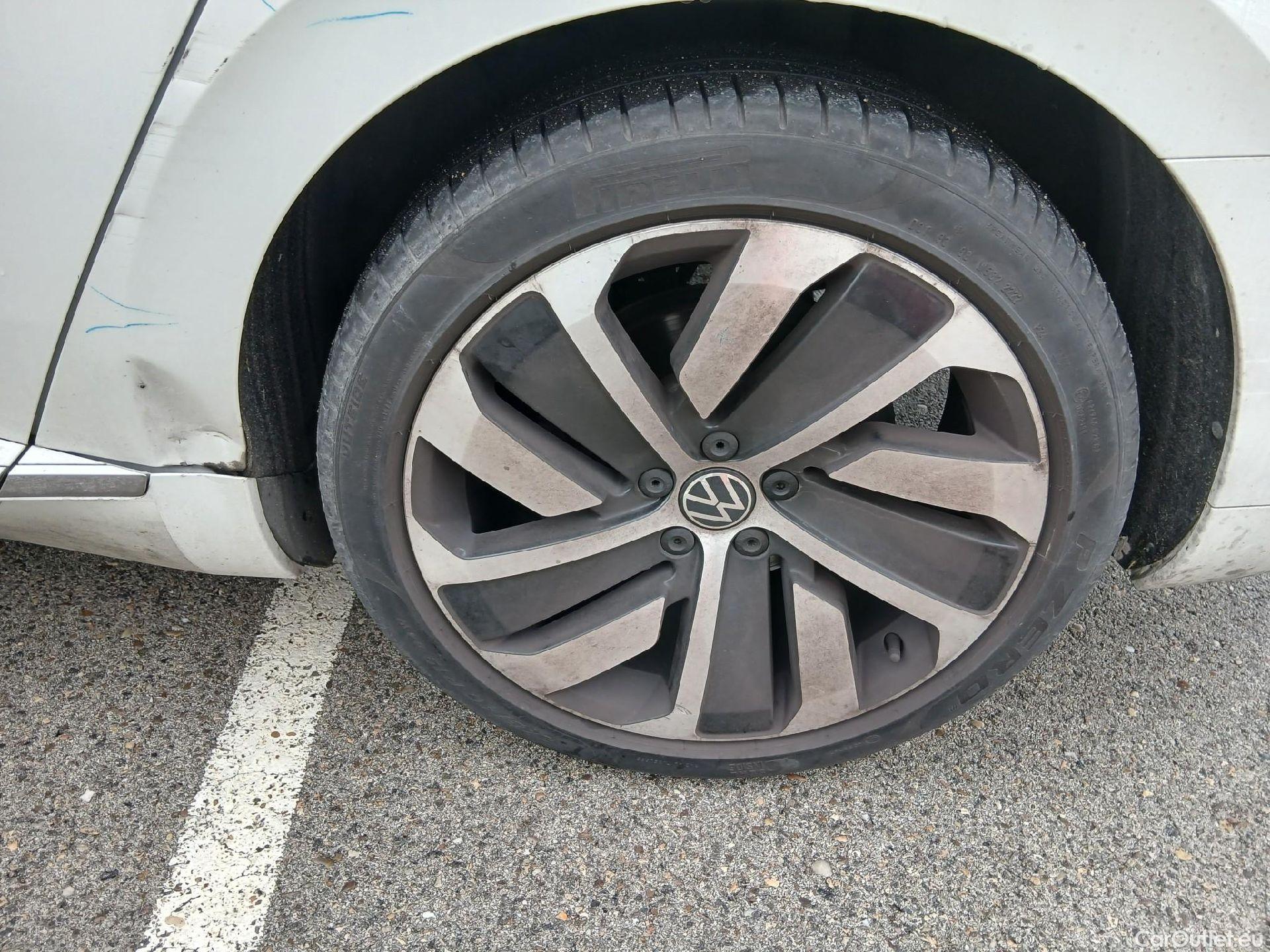  Volkswagen  Arteon VOLKSWAGEN  / 2020 / 5P / berlina con portón R-Line 2.0 TDI 147kW (200CV) DSG #29