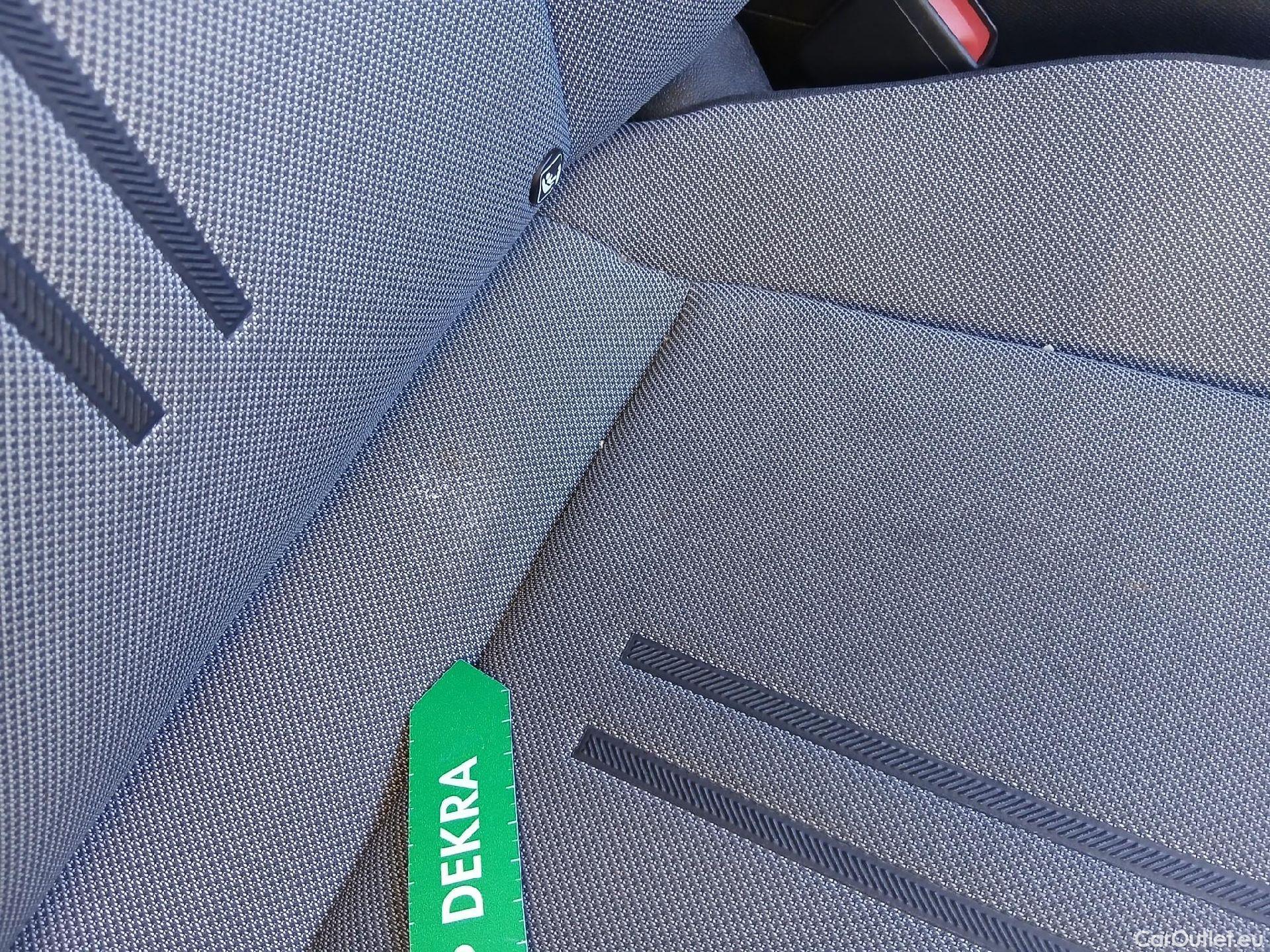  Seat  Leon SEAT Nuevo León / 2020 / 5P / familiar SP 1.5 TSI 96kW S&S Style Go(SP) #64