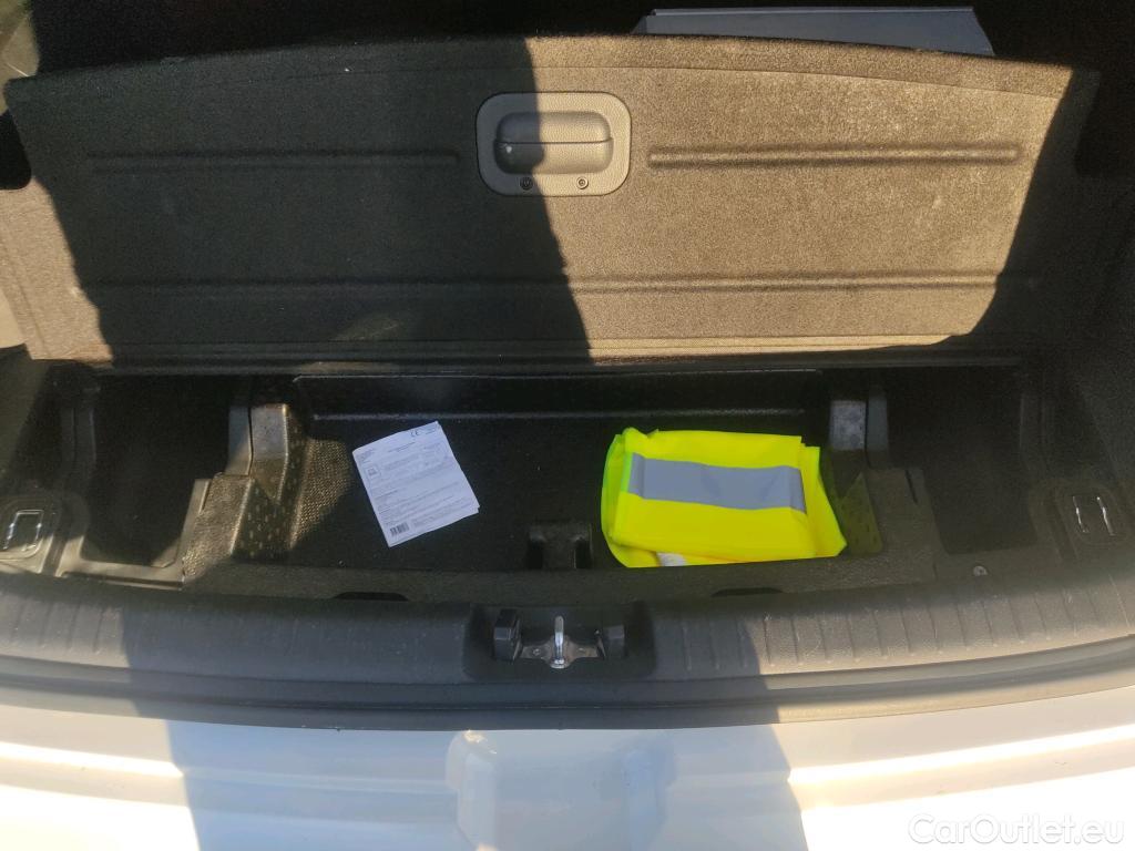  KIA  Niro KIA e- / 2016 / 5P / crossover e- 150kW (204CV) Drive (Long Range) #6