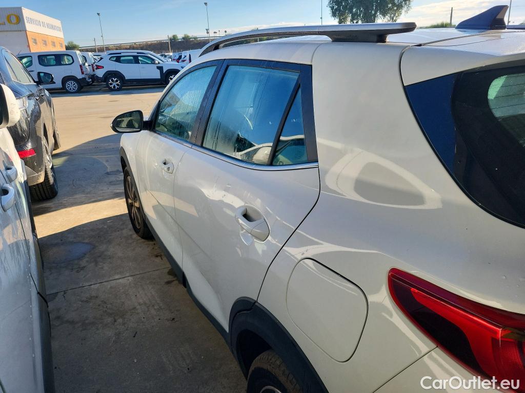  KIA  STONIC KIA  / 2017 / 5P / todoterreno 1.0 T-GDi 88kW (120CV) MHEV iMT Drive #4