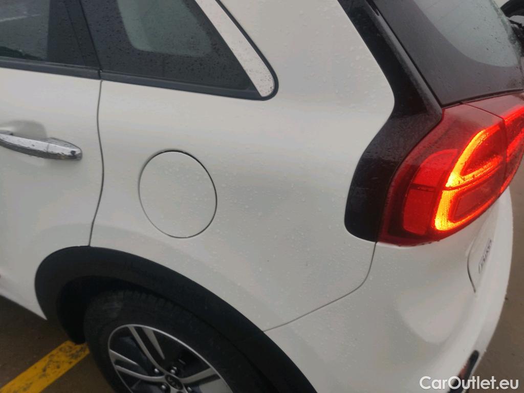  KIA  Niro KIA  / 2019 / 5P / crossover 1.6 GDi HEV 104kW (141CV) Drive #27