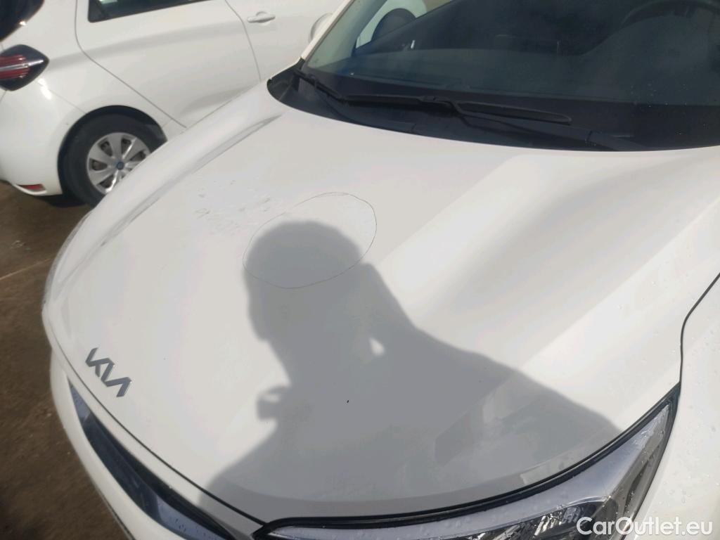  KIA  STONIC KIA  / 2017 / 5P / todoterreno 1.0 T-GDi 88kW (120CV) MHEV iMT Drive #7