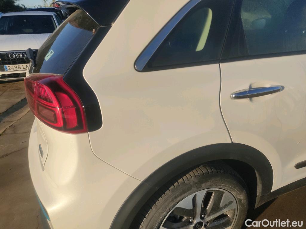  KIA  Niro KIA e- / 2016 / 5P / crossover e- 150kW (204CV) Drive (Long Range) #18