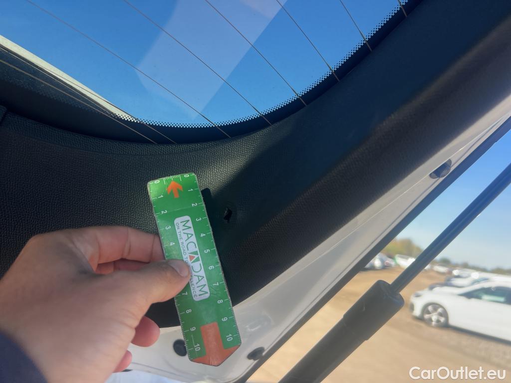  Peugeot  2008 PEUGEOT  / 2019 / 5P / todoterreno Allure BlueHDI 81kW (110CV) #10