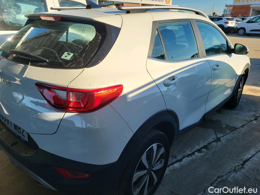  KIA  STONIC KIA  / 2017 / 5P / todoterreno 1.0 T-GDi 88kW (120CV) MHEV iMT Drive #3