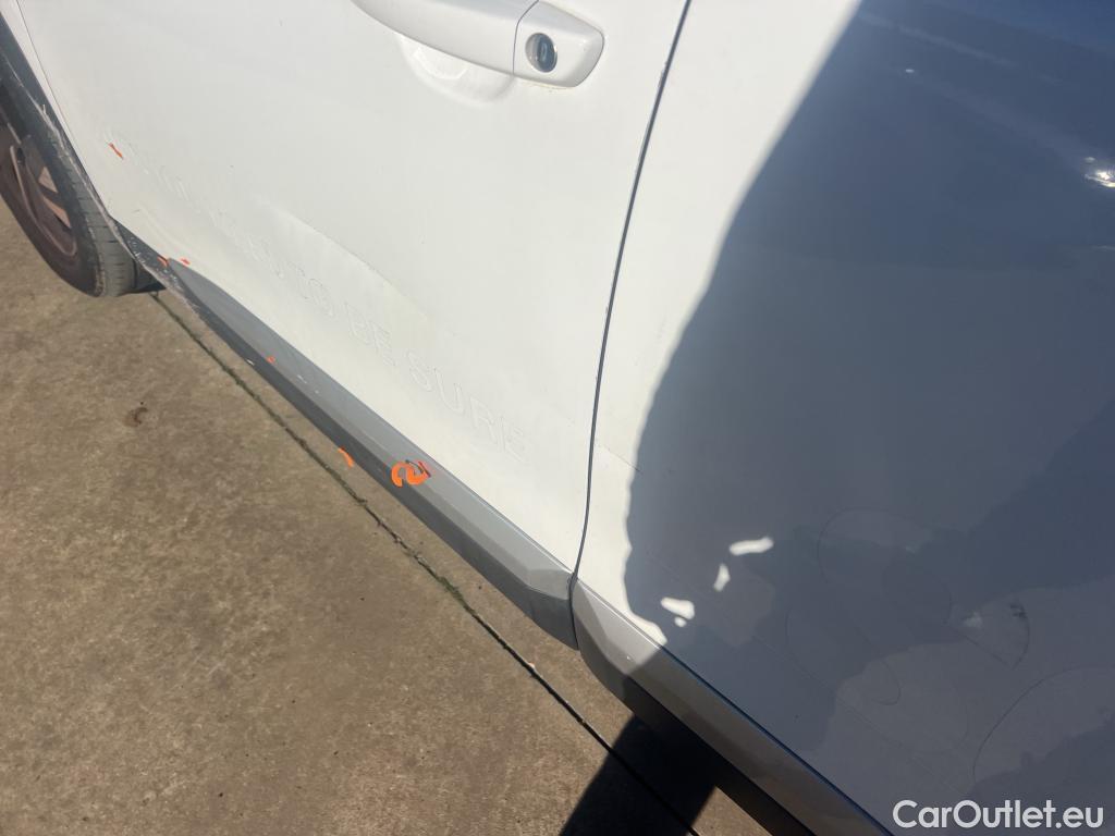  Peugeot  2008 PEUGEOT  / 2019 / 5P / todoterreno Allure BlueHDI 81kW (110CV) #5