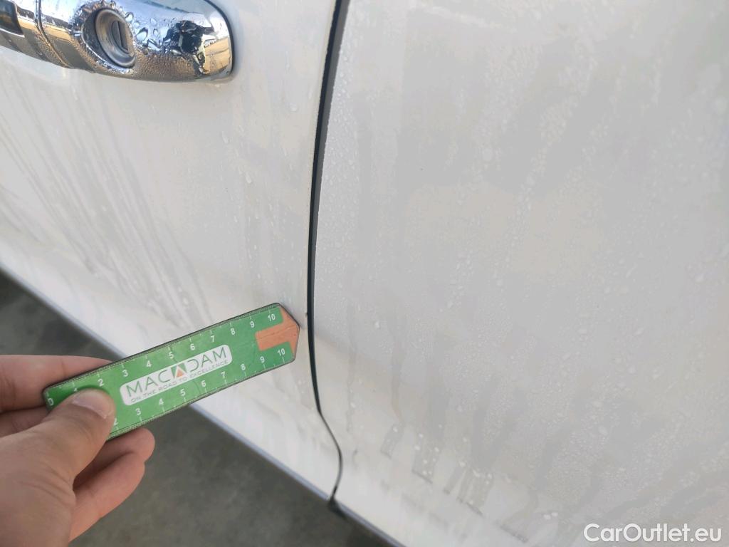  KIA  Niro KIA e- / 2016 / 5P / crossover e- 150kW (204CV) Drive (Long Range) #17