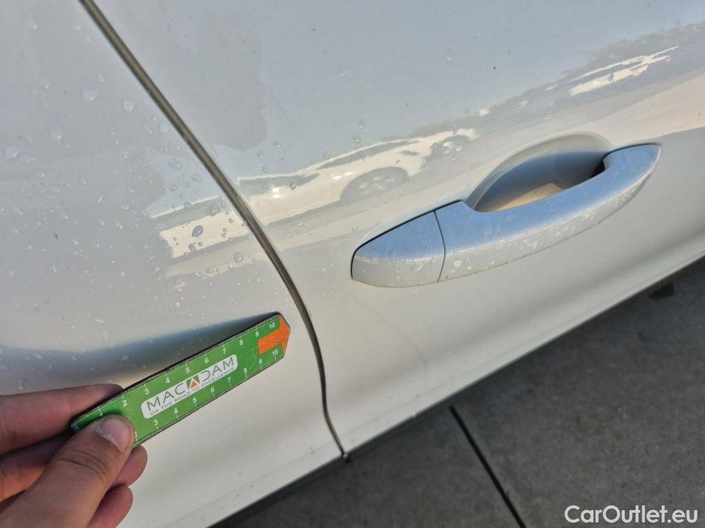  Renault  Clio RENAULT  / 2019 / 5P / berlina con portón Life SCe 49 kW (67CV) #29