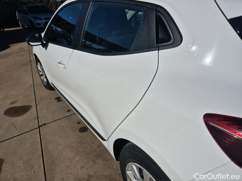  Renault  Clio RENAULT  / 2019 / 5P / berlina con portón Life SCe 49 kW (67CV) #24