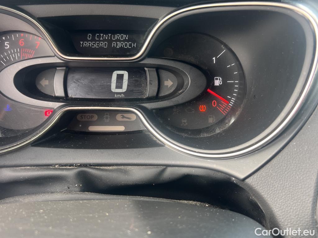  Renault  Captur RENAULT  / 2017 / 5P / crossover Zen TCe 66kW (90CV) -18 (CX) #11