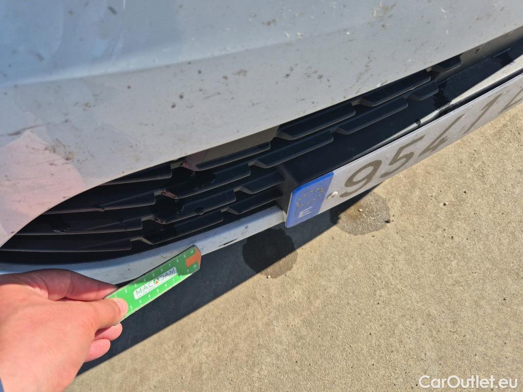  Renault  Clio RENAULT  / 2019 / 5P / berlina con portón Life SCe 49 kW (67CV) #5