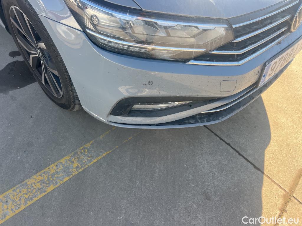  Volkswagen  Passat VOLKSWAGEN  / 2019 / 4P / sedán Executive 2.0 TDI 110kW (150CV) #11
