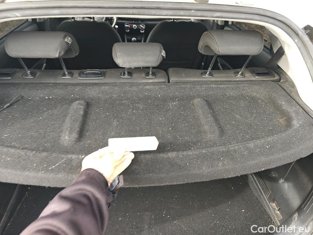  KIA  Rio KIA  / 2020 / 5P / berlina con portón 1.2 DPi 62kW (84CV) Concept #9