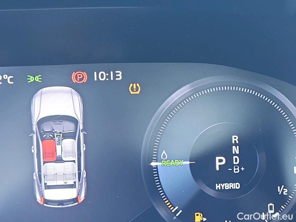  Volvo  XC 40 VOLVO XC40 / 2021 / 5P / todoterreno 1.5 T4 Twin Recharge Core Auto #24