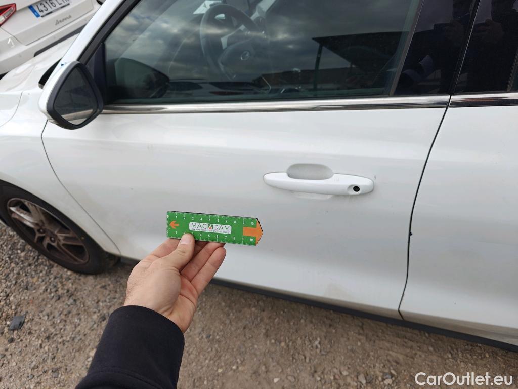  Ford  Focus FORD  / 2018 / 5P / berlina con portón 1.5 Ecoblue 88kW Trend+ #7