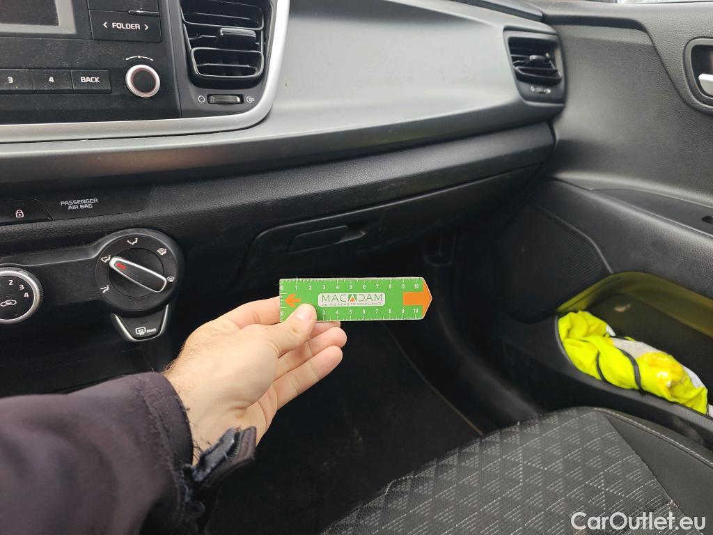  KIA  Rio KIA  / 2020 / 5P / berlina con portón 1.2 DPi 62kW (84CV) Concept #28