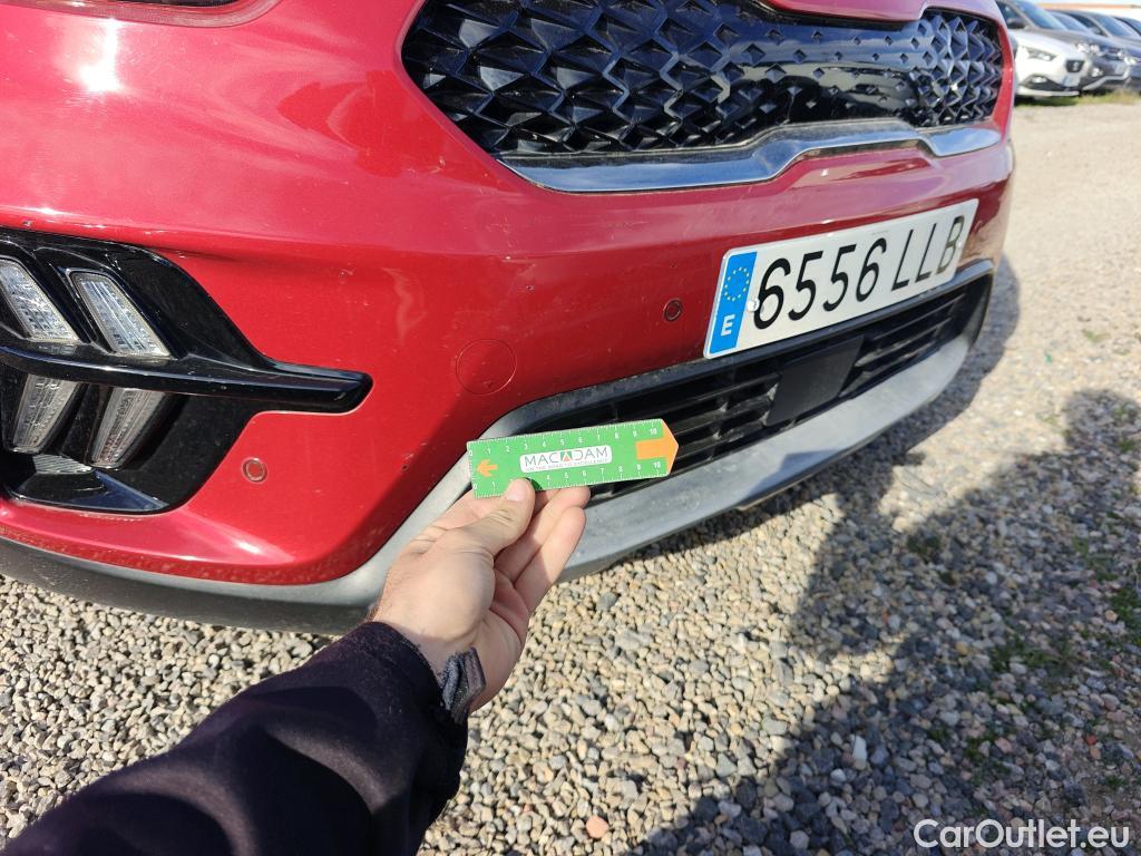  KIA  Niro KIA  / 2019 / 5P / crossover 1.6 GDi HEV 104kW (141CV) Drive #36