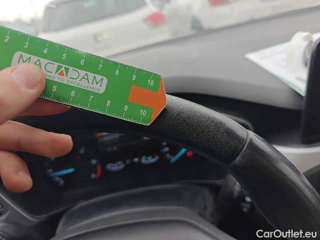  Ford  Focus FORD  / 2018 / 5P / berlina con portón 1.5 Ecoblue 88kW Trend+ #41