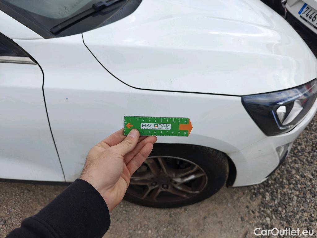  Ford  Focus FORD  / 2018 / 5P / berlina con portón 1.5 Ecoblue 88kW Trend+ #5