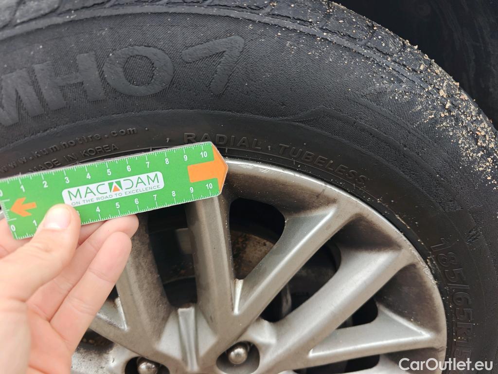  KIA  Rio KIA  / 2020 / 5P / berlina con portón 1.2 DPi 62kW (84CV) Concept #16