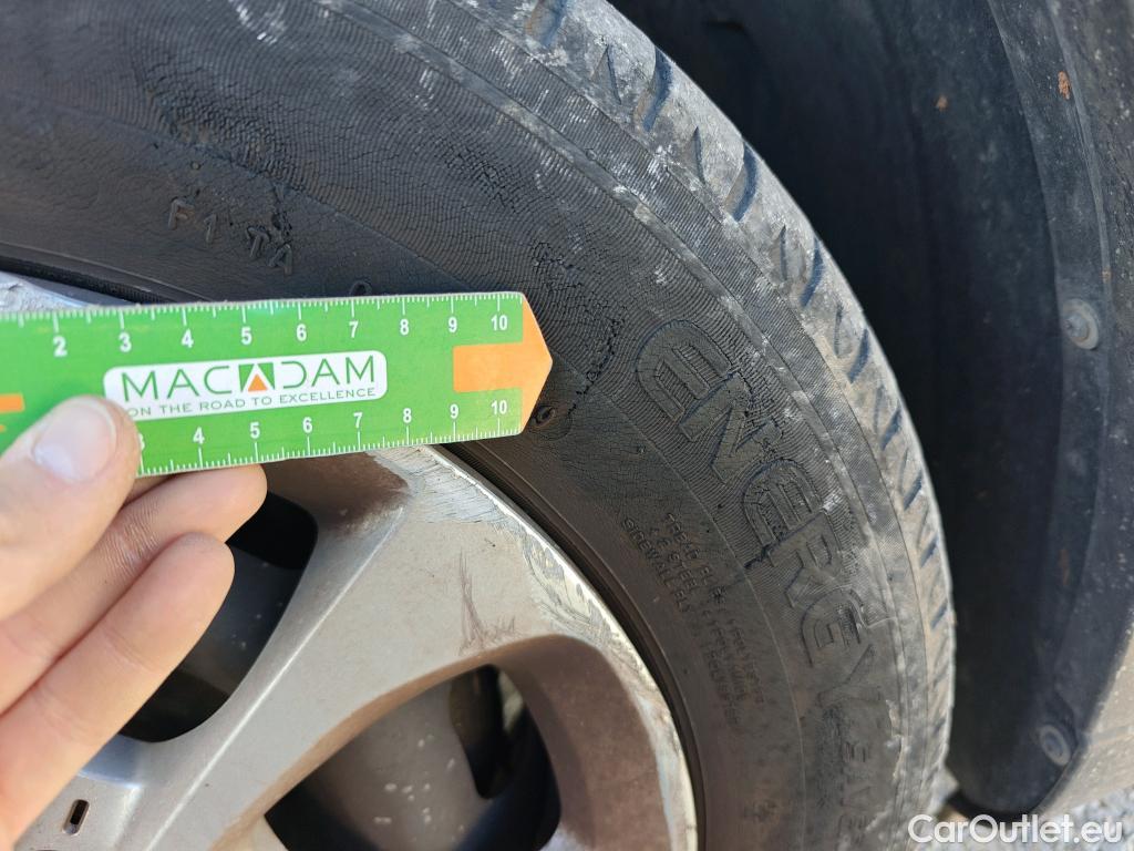  Citroen  C3 CITROEN  / 2016 / 5P / berlina con portón BlueHDi 73KW (100CV) S&S FEEL #36