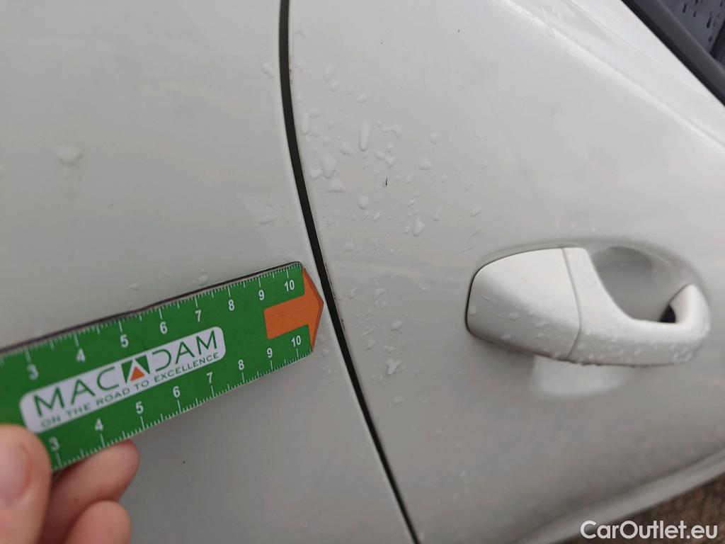  KIA  Rio KIA  / 2020 / 5P / berlina con portón 1.2 DPi 62kW (84CV) Concept #52