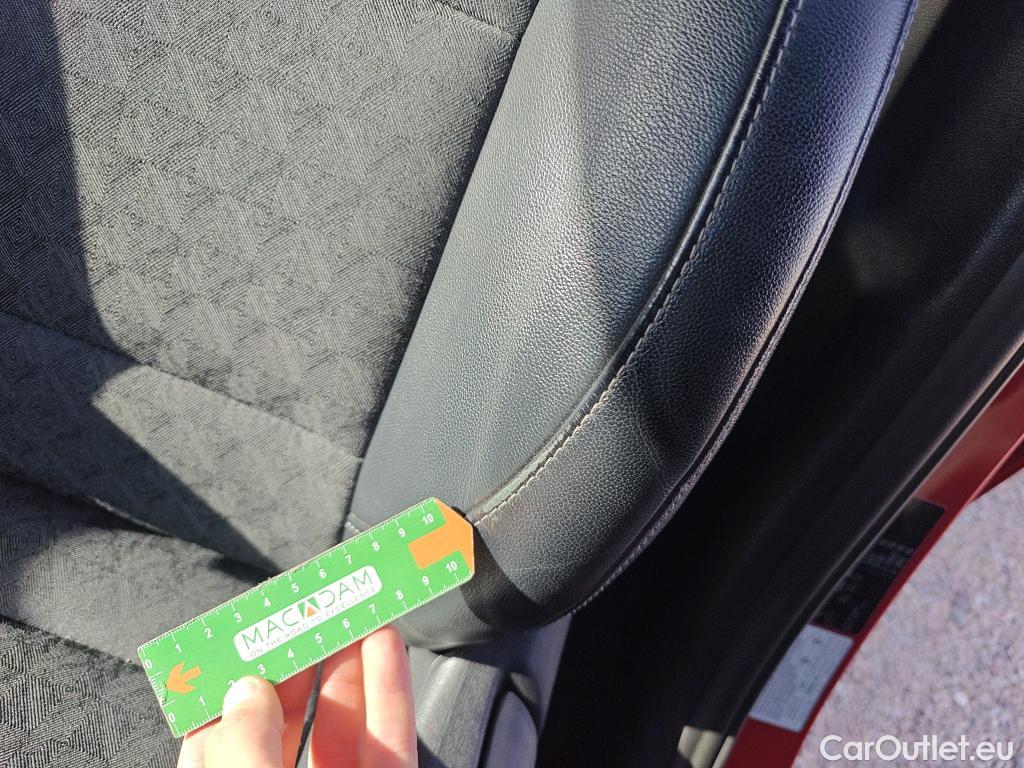  KIA  Niro KIA  / 2019 / 5P / crossover 1.6 GDi HEV 104kW (141CV) Drive #13