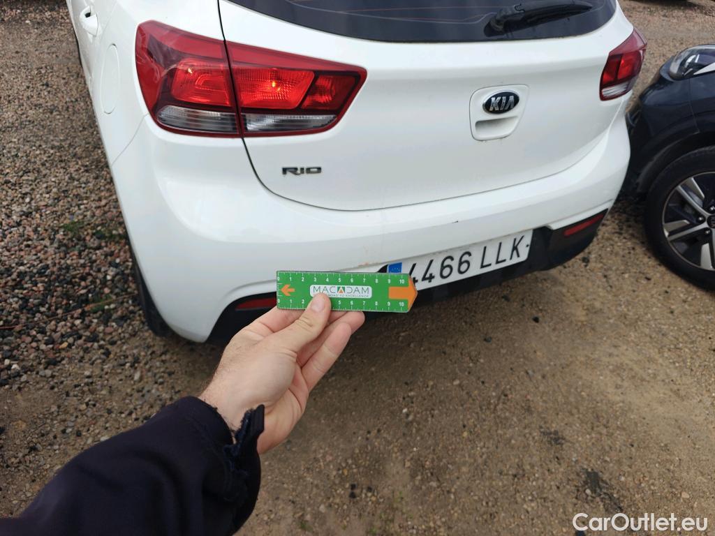  KIA  Rio KIA  / 2020 / 5P / berlina con portón 1.2 DPi 62kW (84CV) Concept #32