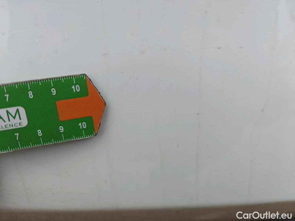  Ford  Focus FORD  / 2018 / 5P / berlina con portón 1.5 Ecoblue 88kW Trend+ #18