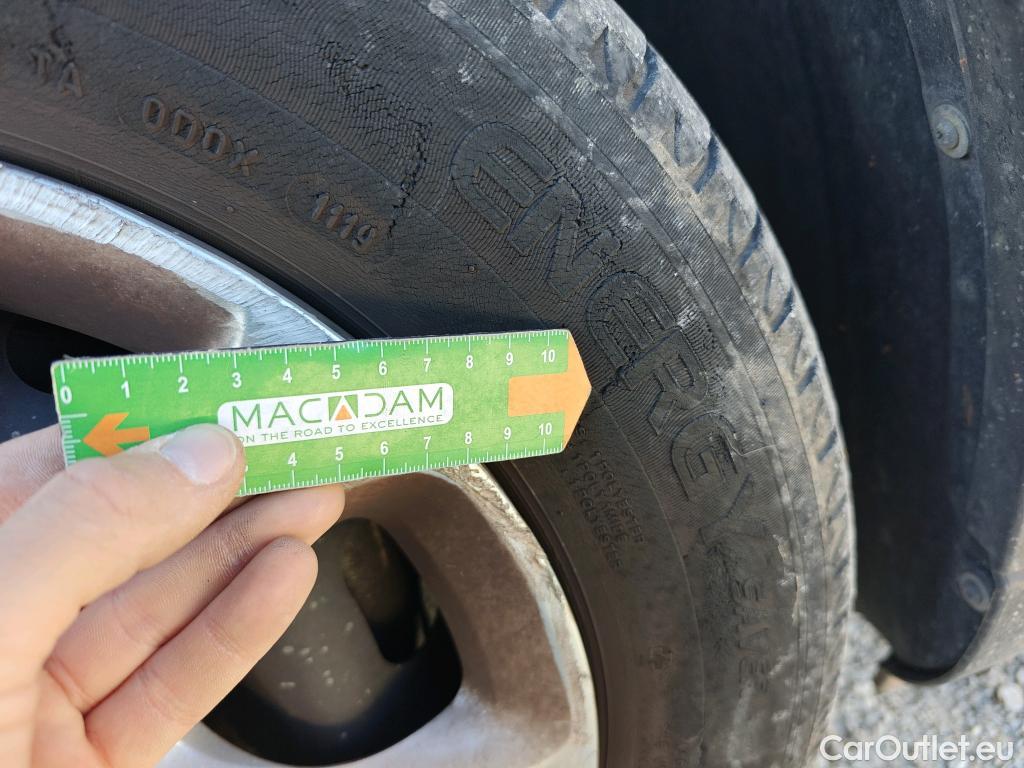  Citroen  C3 CITROEN  / 2016 / 5P / berlina con portón BlueHDi 73KW (100CV) S&S FEEL #37