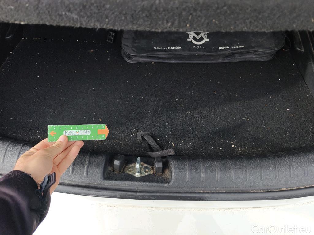  KIA  Rio KIA  / 2020 / 5P / berlina con portón 1.2 DPi 62kW (84CV) Concept #7